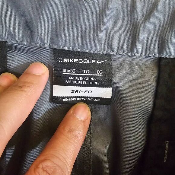 Nike Golf 40 x 32 Gray Dri-Fit Tour Performance  Flat Front Dress Pants - Picture 3 of 8